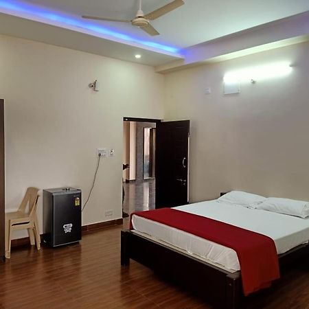 Ss Lodge Devanahalli Luaran gambar